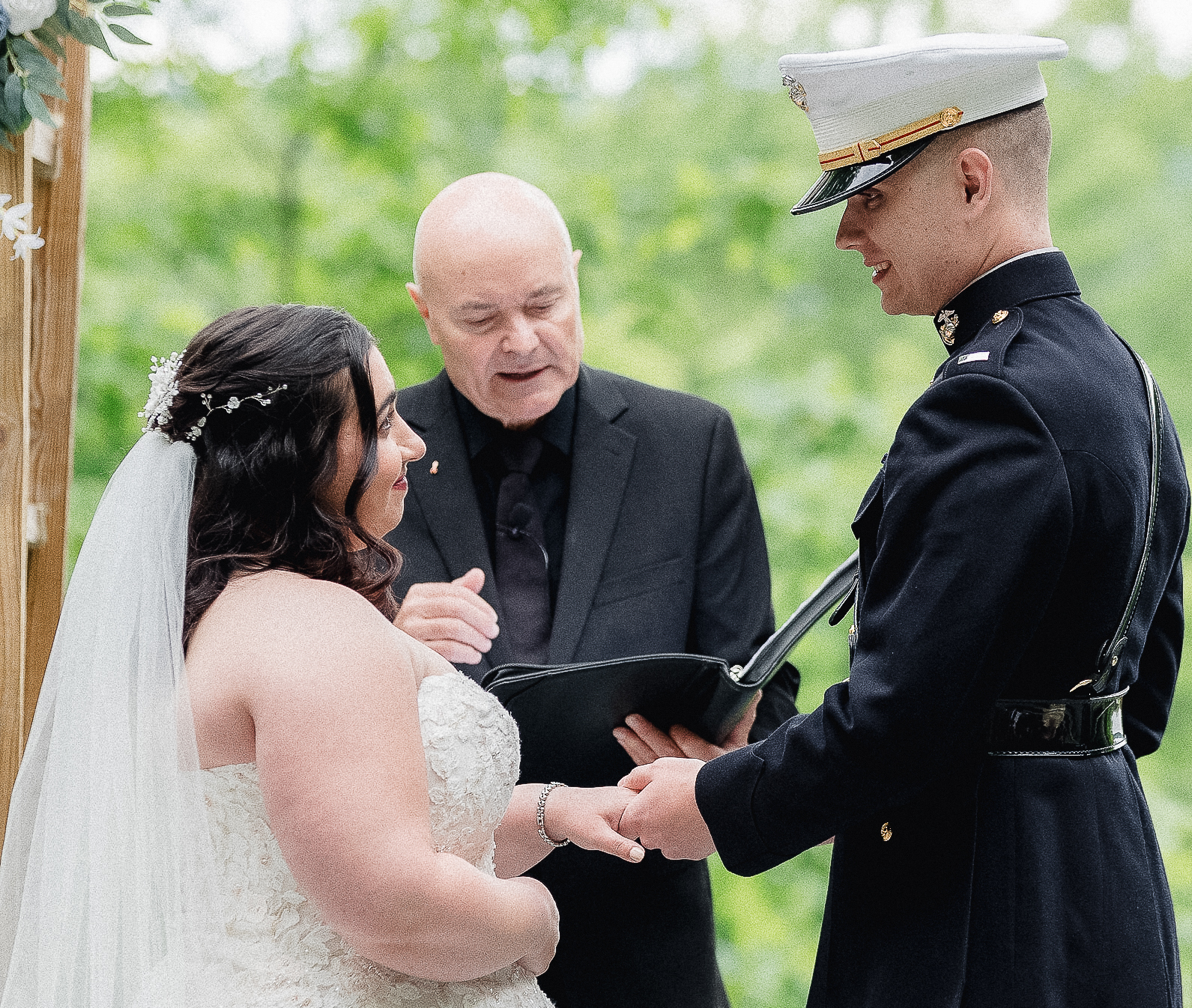 Couple eloping in Stowe Vertmont